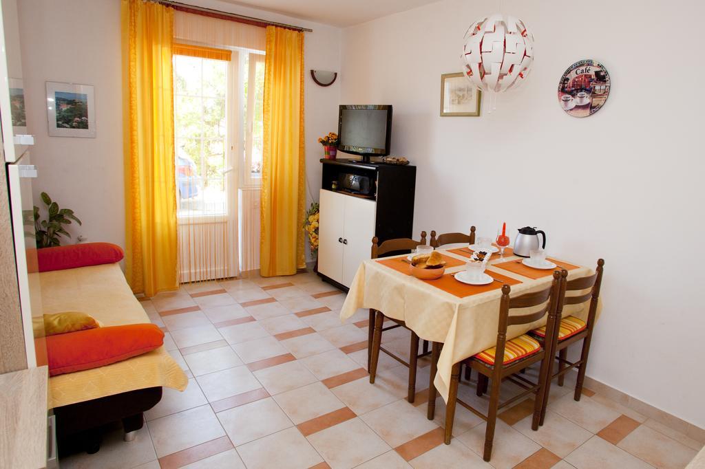 Apartments Marija Vrbnik Exterior foto